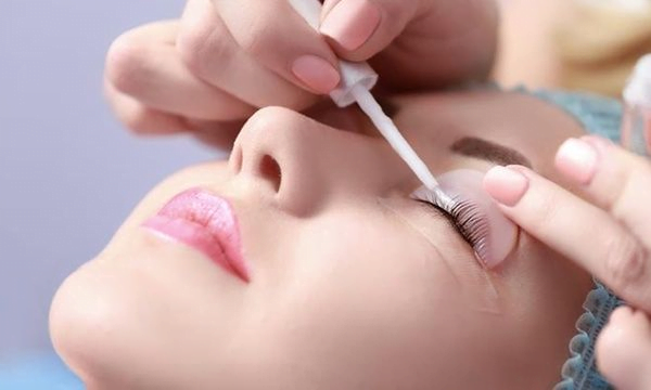 Tips To Find The Best Eyelash Lift Near Me